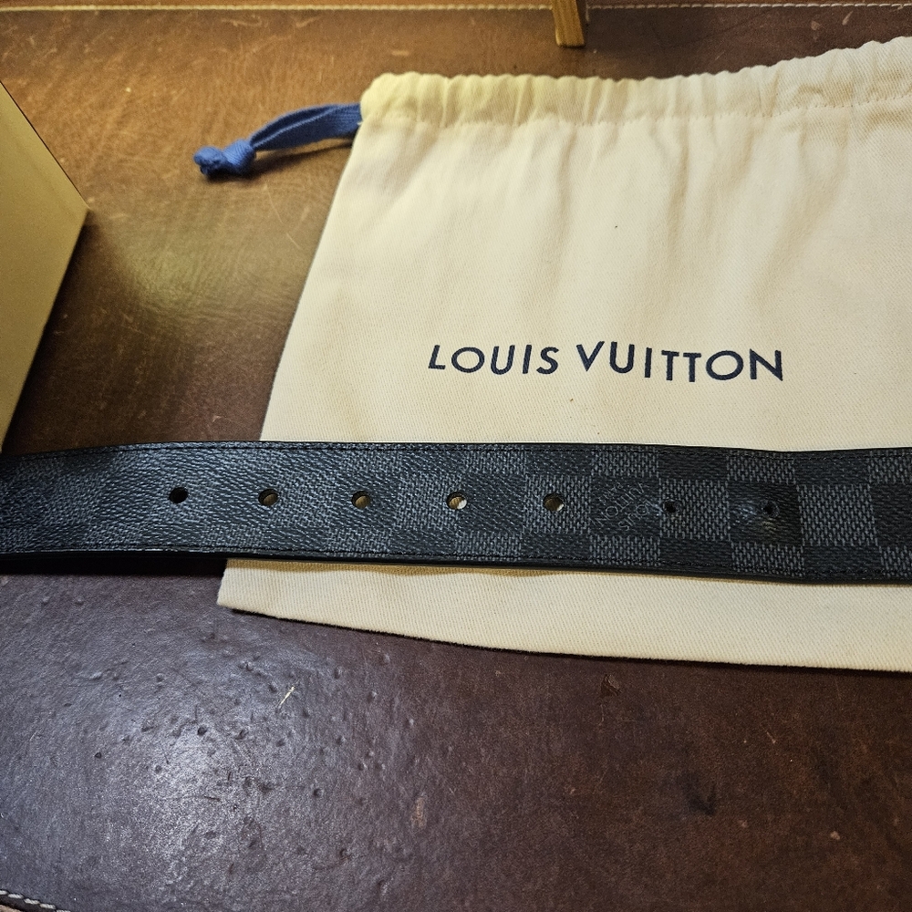Louis Vuitton Men's Damier Graphite Belt 95cm, Size 38 - Picture 7 of 8